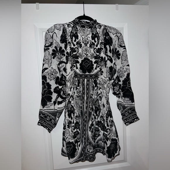 FARM Rio Black and White Floral Dress - Picture 1 of 6
